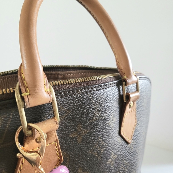 Louis Vuitton Alma Classic LV Monogram PM Bag - Picture 14 of 16